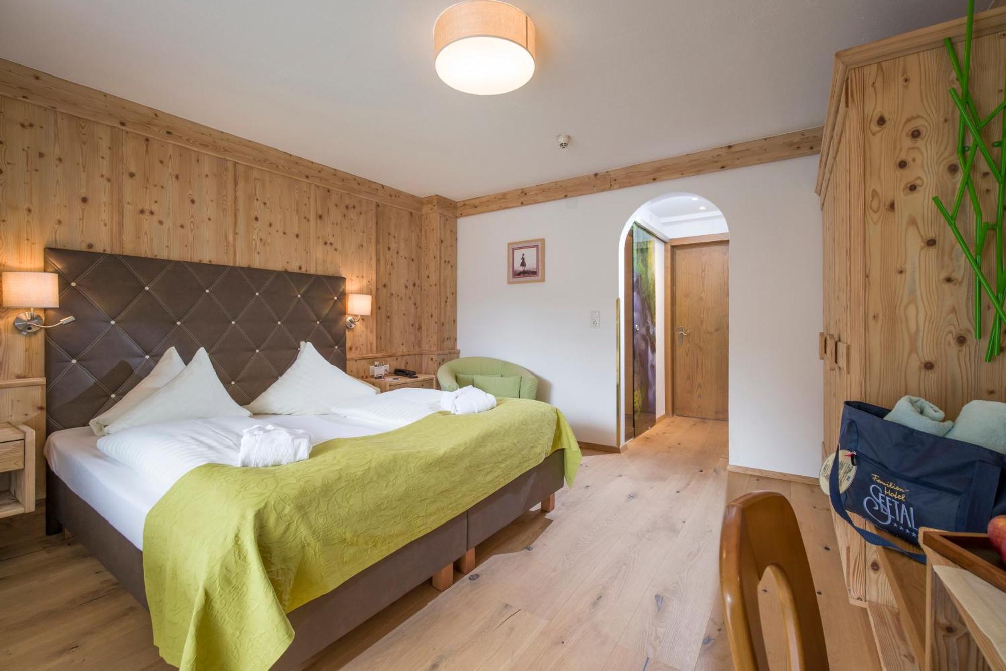 Alpin Family Resort Seetal Kaltenbach Exterior photo
